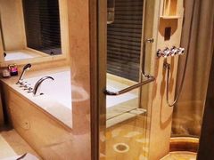 -芜湖白金汉爵大酒店
