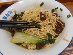 -李与白包子铺(桐梓林店)