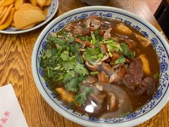 卤煮火烧-门框胡同百年卤煮(新街口店)