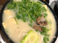 豚骨上汤小锅米线-肥汁米蘭香港米线(宁波路总店)