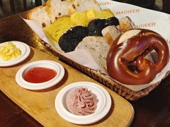 -马迭尔德式西餐精酿啤酒屋(中央大街店)