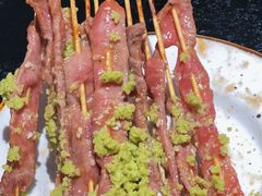 -何妹湿辣牛肉·粤式烧烤砂煲(桂雅路店)