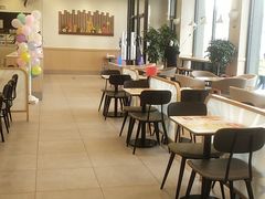 用餐区-德克士(信誉楼店)