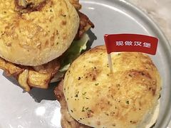 -必胜客(漕宝路店)