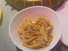 -多嘴超级肉蟹煲(欧亚卖场店)