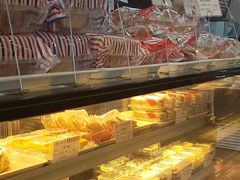 -红宝石·鲜奶小方·海派西点房(南丹店)
