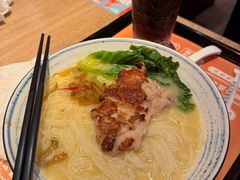 香煎鸡扒榨菜肉丝米粉-大快活(丽丰店)