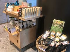 零售区-星巴克臻选(济南恒隆店)