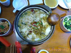 -周鱼小馆石锅酸菜鱼(活力汇店)