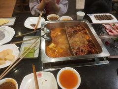 -百年川椒重庆老火锅(光谷店)