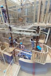 -PIPIKINGDOM皮皮王国欢乐号(欢乐海岸购物中心店)