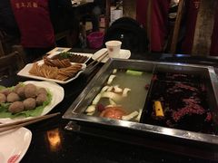 -百年川椒重庆老火锅(光谷店)