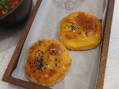现烤重瓣玫瑰饼-云腾食府·云南菜