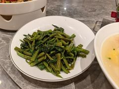 -有红鸡毛店·川菜(建设路店)