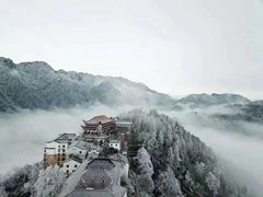 -九华山风景区月身宝殿