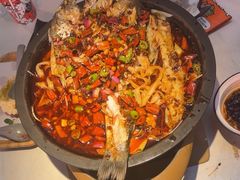 -鸣记脆皮烤鱼·海鲜烤鱼(三八广场店)