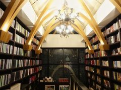 -钟书阁(松江泰晤士小镇店)