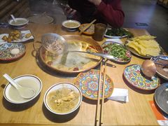 -洱火云南酸菜牛肉火锅(石景山当代商城店)