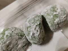 -顶东面包花园·生日蛋糕(世博店)