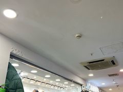 -意法服饰城