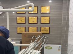 -上海仁爱医院口腔科 · 种植
