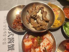 -草家酱蟹炭火烤肉店(珲春南路一店)