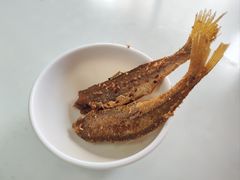 酥炸小黄鱼-明呈黄鱼面馆(斜土路店)
