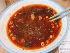 牛肉酸辣粉-小杨生煎(香港名都店)