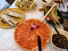 -鲜入围煮花胶鸡海鲜火锅
