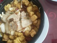 砂锅炖豆腐-北京龙庆四季香农家饭庄·灶台鱼·碳烤虹鳟鱼(龙庆峡店)