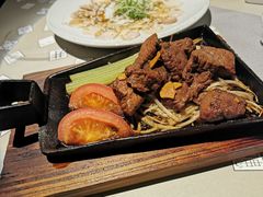 -穹六人间 people 6(岳阳路店)