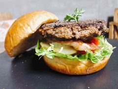 -HIGH FIVE哈福手工汉堡(桂林路店)