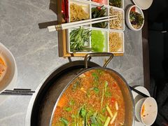 -野山舂·贵州现舂酸汤牛肉(民生路店)