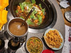 -山河屯铁锅炖(哈西站店)