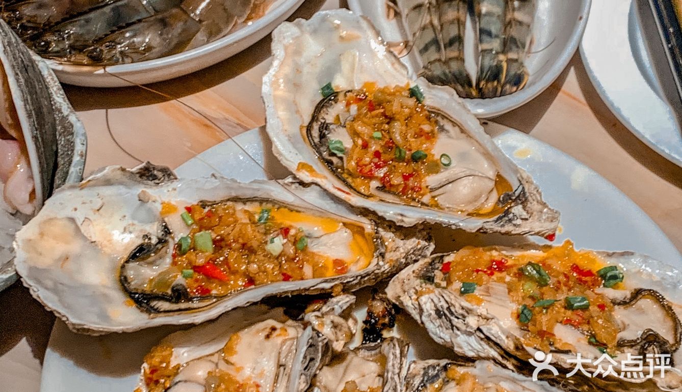 成都海鲜天花板🦐怎么会拒绝一整只麻辣大波龙呢