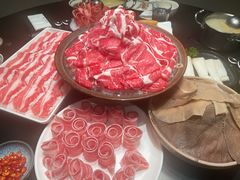 -鲜入唯煮·港式海鲜牛肉火锅(金宝街店)