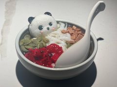 醪糟杏仁冰粉-麻六记(新天地店)