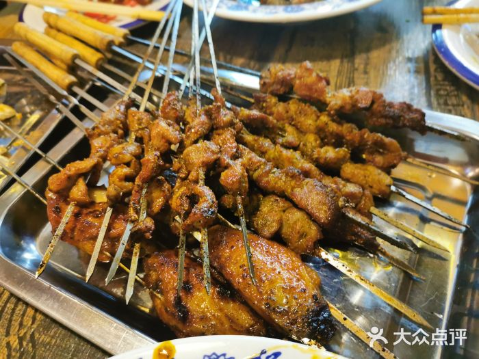 叁宝烧烤 西安烧烤 领跑品牌(学府路店)秦川黄牛招牌烤肉筋图片