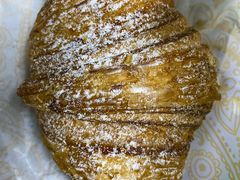 泡芙羊角-OUR Bakery(三里屯太古里店)