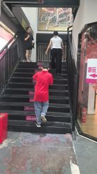 -飞吧潮玩运动蹦床游乐场