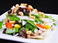 -三升美食城