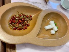 小鱼花生米-喜鼎海胆水饺(平安金融中心店)
