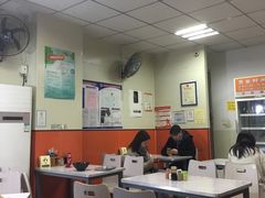 大堂-海平馄饨(逍遥二路店)