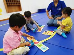 -抱抱熊托育中心(大悦城店)