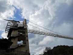 -客天下恐龙水晶玻璃桥