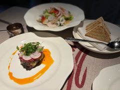 生牛肉塔塔配牛油果酱-Solo(衡山路店)