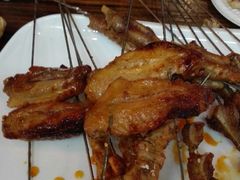 -亮亮烧烤(万松园店)