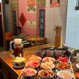 藏在鹅岭二厂景区里盖碗茶老火锅!