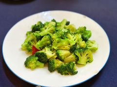 -伊带伊路新疆美食府(呼家楼店)