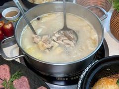 -煲王粤菜餐厅(中侨中心店)